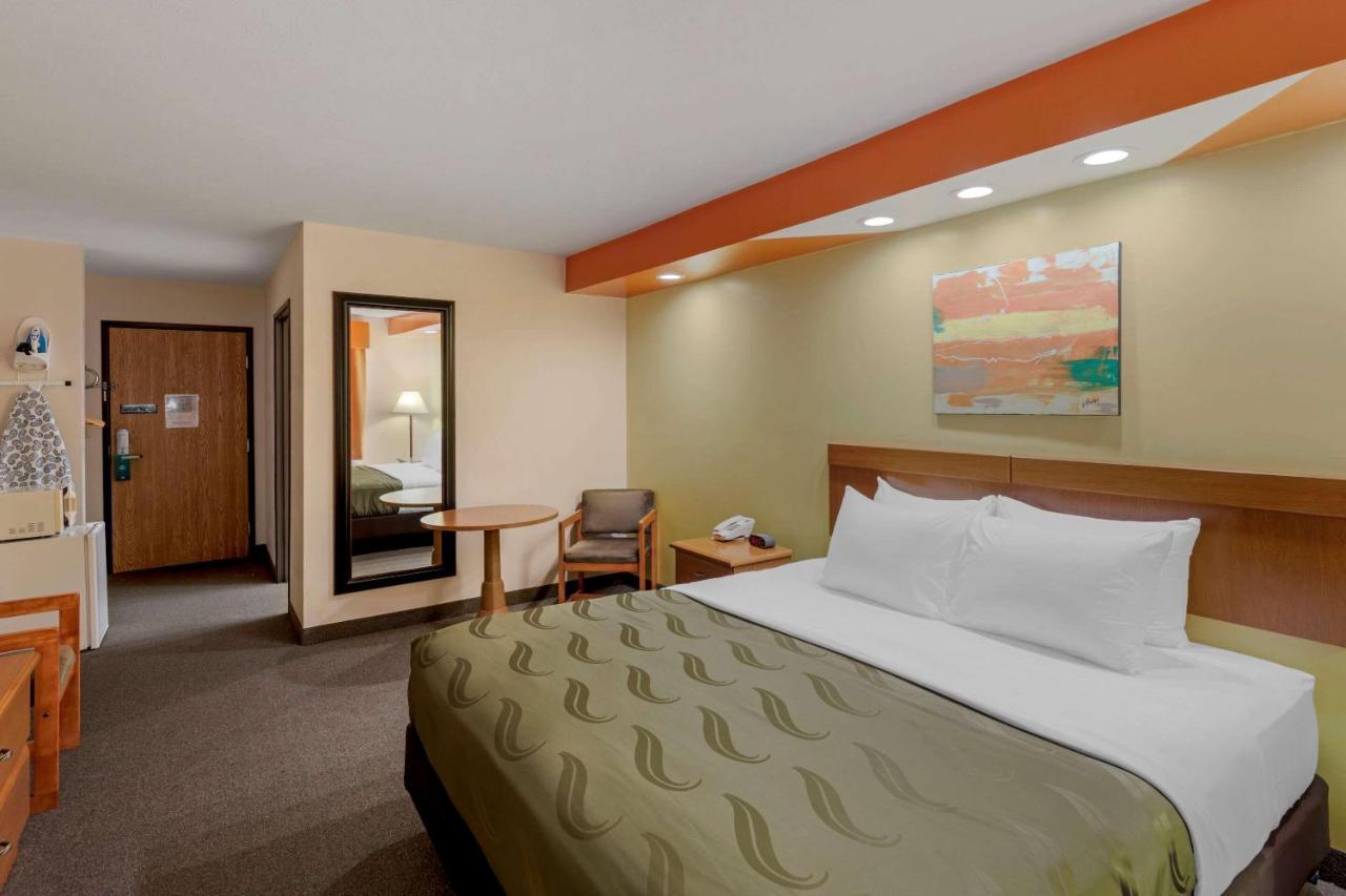 Quality Inn Hamilton Buitenkant foto