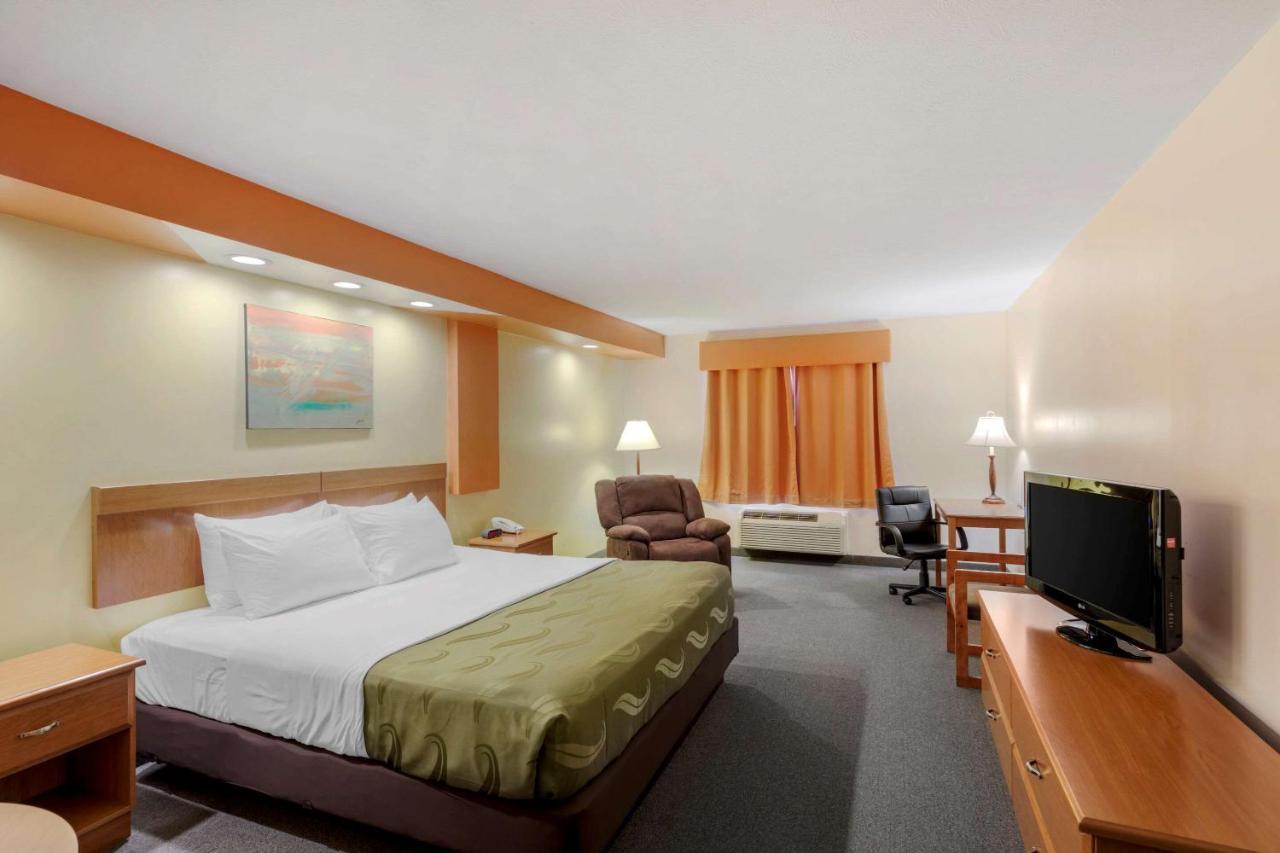 Quality Inn Hamilton Buitenkant foto