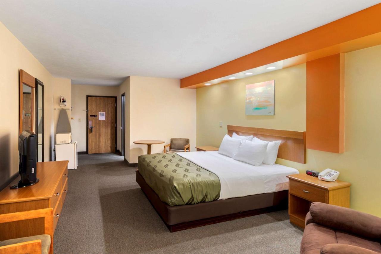 Quality Inn Hamilton Buitenkant foto